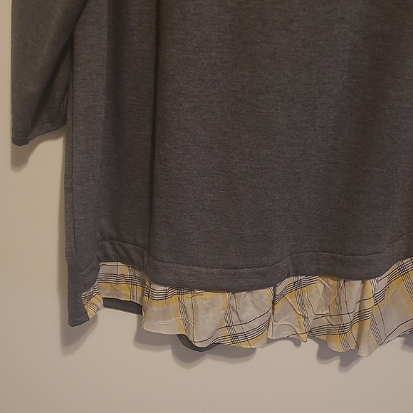 AGB Charcoal Pullover with Plaid Ruffle Hem - Picture 5 of 11